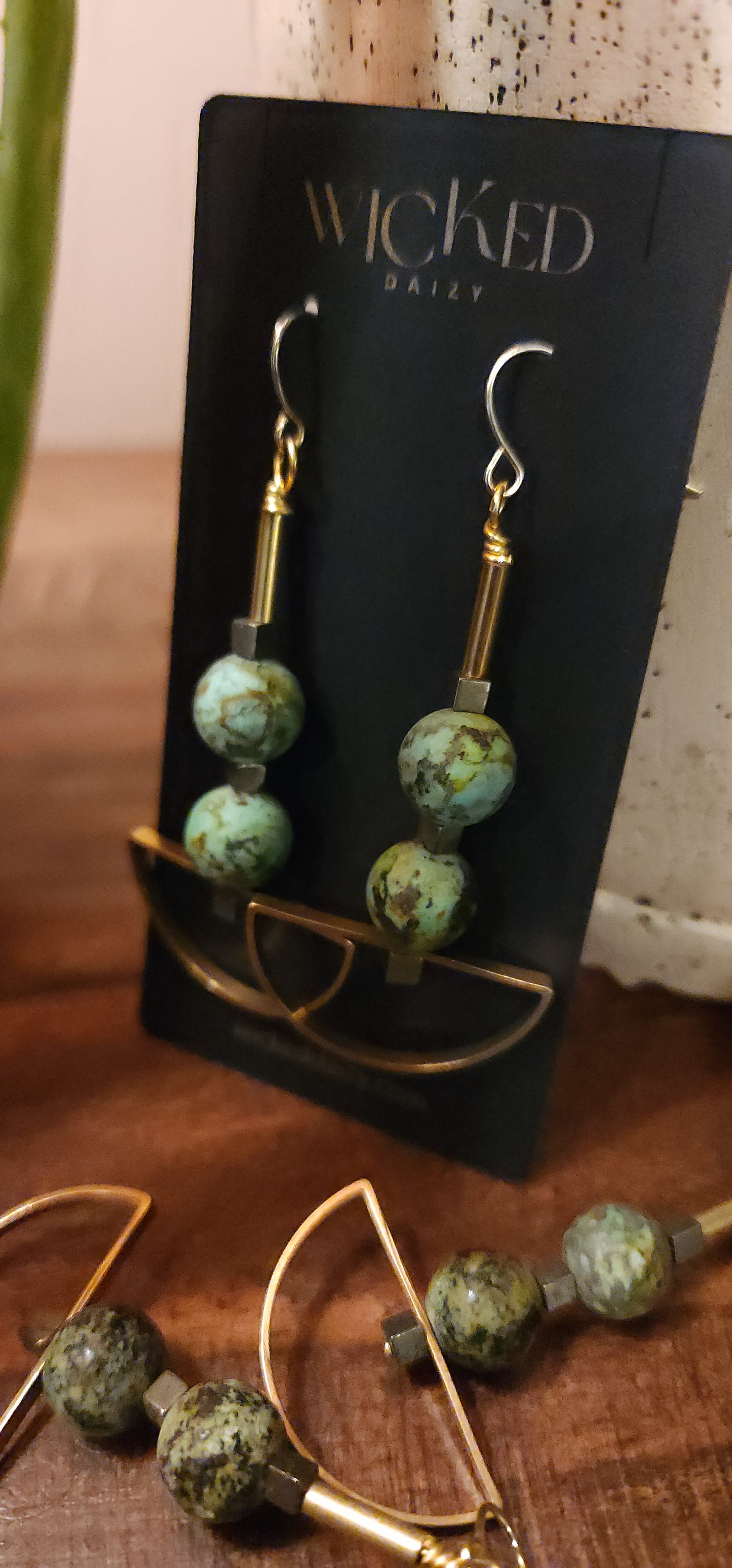 Juniper Dangles